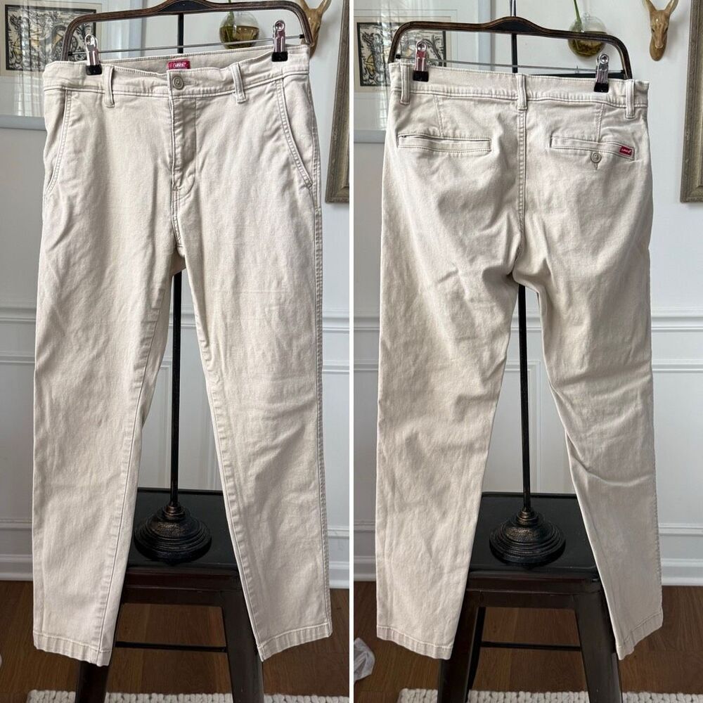 Levi’s Standard Taper Khaki Chinos 30 X 30